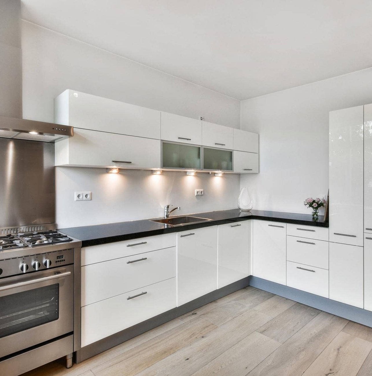 Custom kitchen renovation in Hamilton