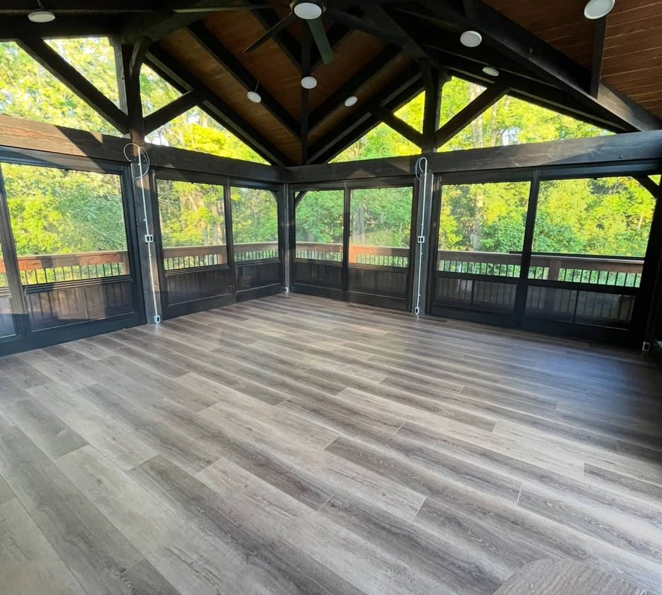 Screened-in porch addition